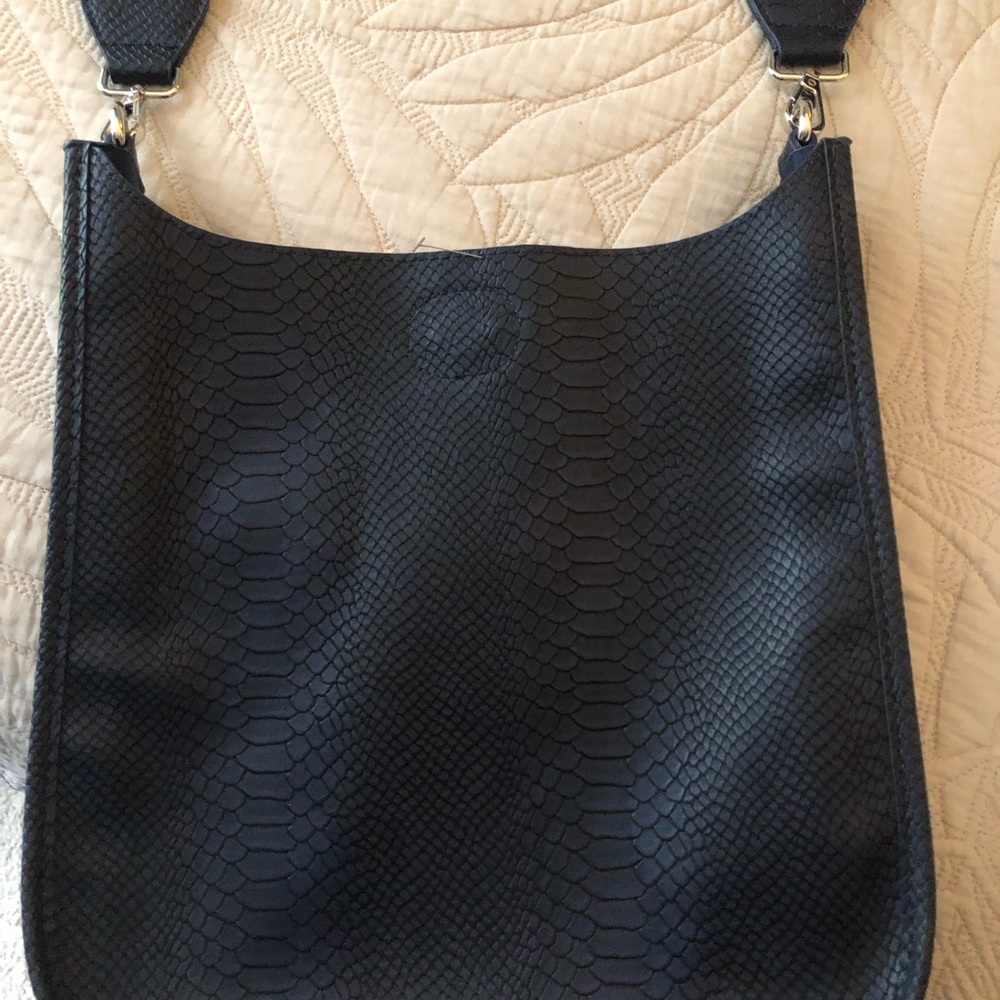 Leather bag navy blue yellow blue straps adjustable